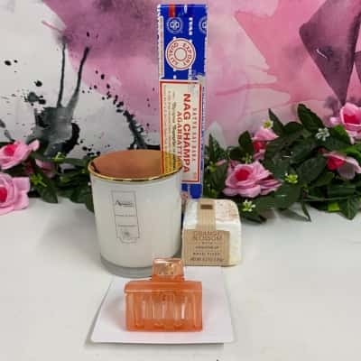 Salvos show bag- ladies orange scented bag 