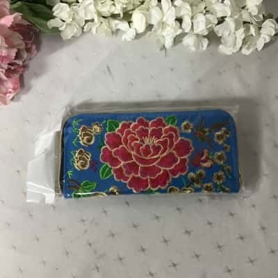 Womens Blue / Pink / Purple / Green Floral Embroidered Zip Wallet (new)