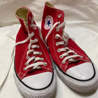 Converse Unisex  Size 7 / 9 Sneakers Red / White 