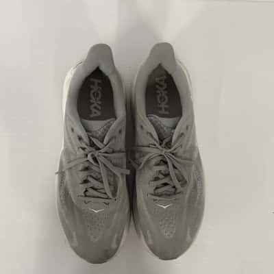 HOKA Clifton 10 Mens  Size 10.5 Sneakers Grey Good Condition