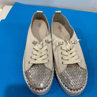  Womens  shoes Ameise Size 39 Beige 