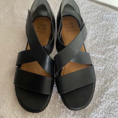 Ziera Pillow Walk Womens  Size 38 Sandals Black  Leather