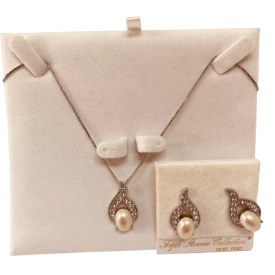 Womens Fifth Avenue Collection Pendant and matching Earrings Pearl / Silver 