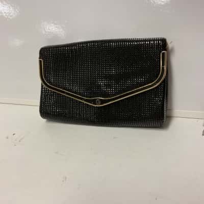 Glomesh Womens Clutch Black  no chain