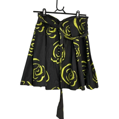 Review Womens  Size 12 Mini Skirt Black  / Green 