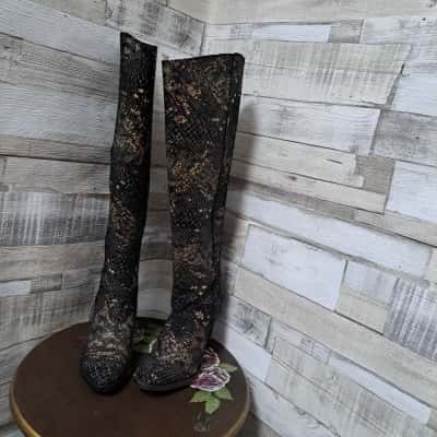 Tigerlily Womens Boots - Size 8 