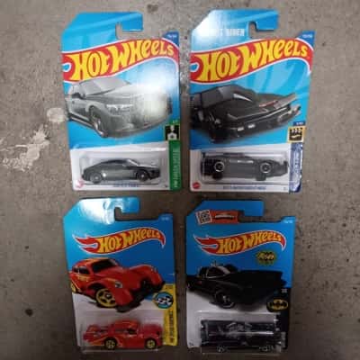 Hot Wheels Assorted x 4