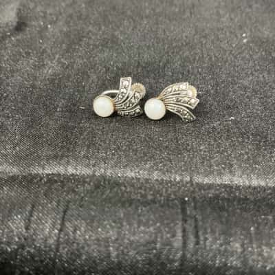Vintage Marcasite screw back earrings