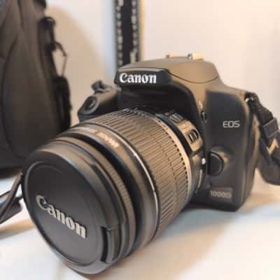 Canon Eos 1000d Camera with Accessories Pictured 