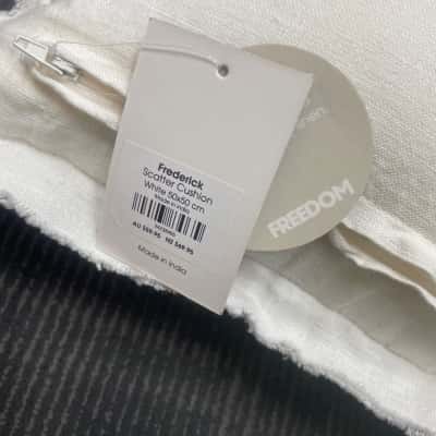 Freedom Scatter cushion White 