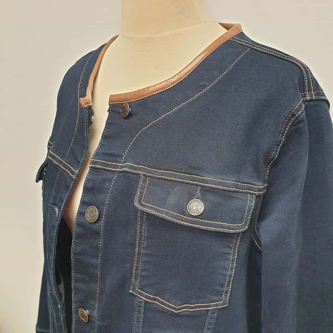 Signature fitted Denim Jacket in Blue Black main image 1