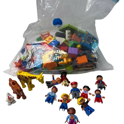 Duplo 1.8kg inc mini figures