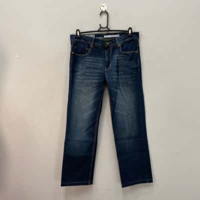 DKNY Jeans Mens  Size 33 x 32” Solo Relaxed Fit Jeans Blue 