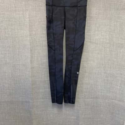 Lululemon Womens Size 2 Black Leggings 