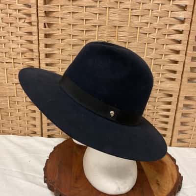 Women’s Helen Kaminski Hat Size M Black  