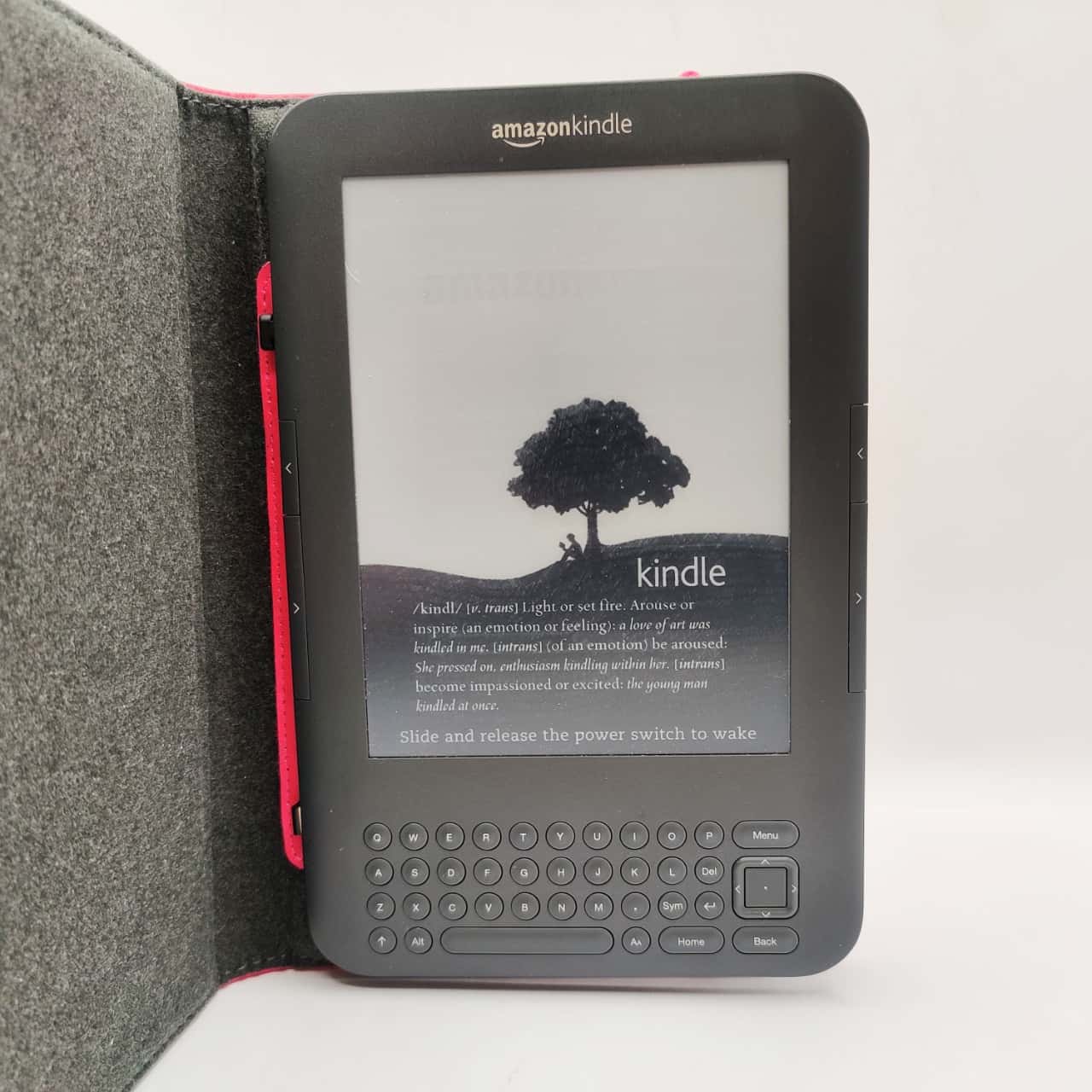 Amazon Kindle Reader In Pink Case(s)