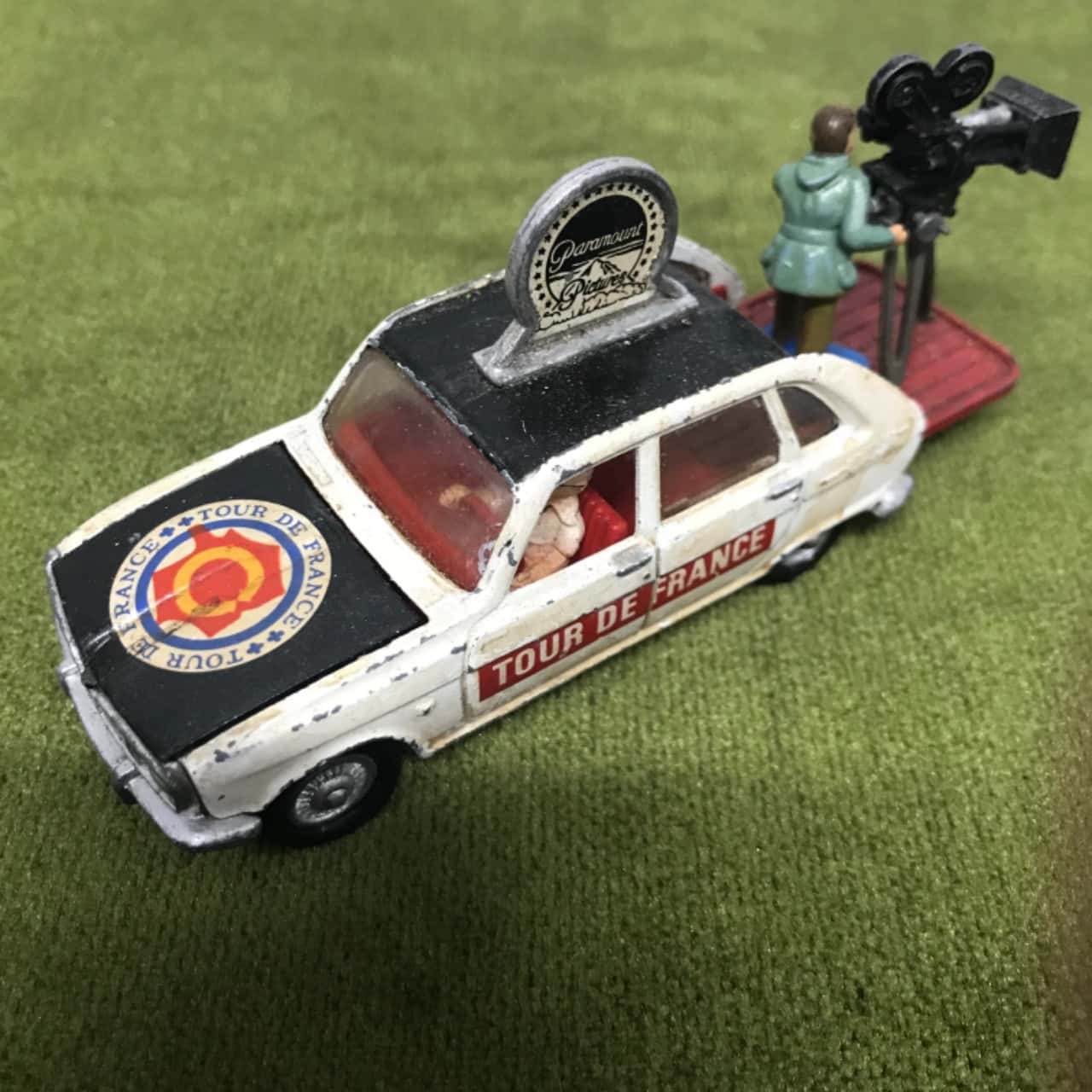 【中古】CORGI TOYS RENAULT 16 TOUR DE FRANCE Corgi Toys - Renault 16 Paramount Tour de France(s)