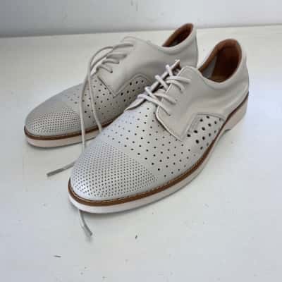 Hush Puppies White Danae Lace Up Perforated Leather Design Flats Shoes  Size 9