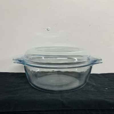 Clear Glass PYREX Round Casserole Dish With Matching Lid 
