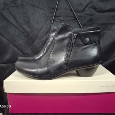BNIB Naturalizer Womens Size 7 Boots Black  