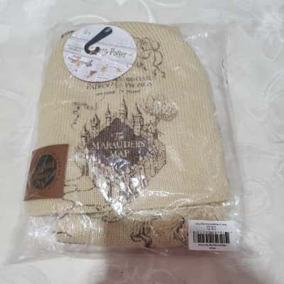 BNWT Harry Potter The Marauder Map Beanie & Scarf Set