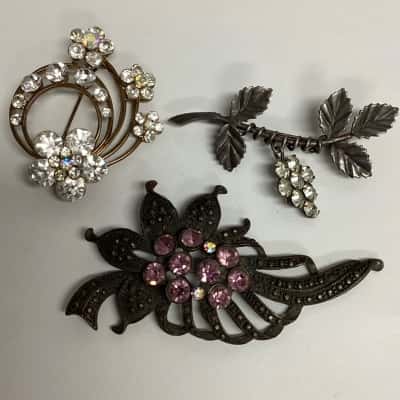 Collection of 3 Vintage Costume Brooches 