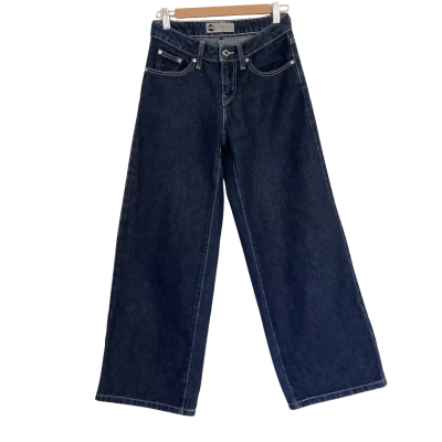 Levi Strauss & Co.  Silver Tab, Low Baggy Crop.   Size 25 