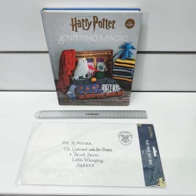 Harry Potter Wizarding World Gift Bundle – Knitting Magic Hardcover Book & Typo Flat Pack Acceptance Letter Gift Boxes