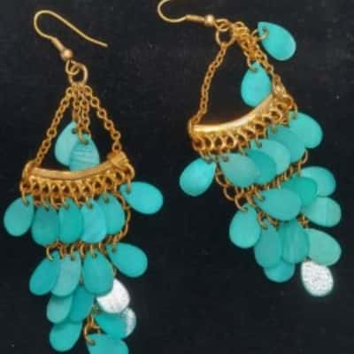 Avon Fashion Womens Earrings Blue / Gold 