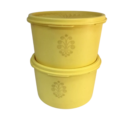 Vintage Yellow Round Tupperware Containers x 2 Approx 15 x 9cm