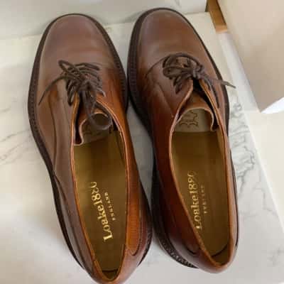 Loake Mens  Size 9 shoes Brown 