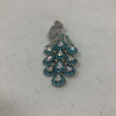 Women’s Peacock Bedazzled Brooch 