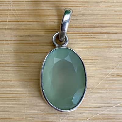Sterling Silver Pale Green Stone Pendant (Stamped 925)