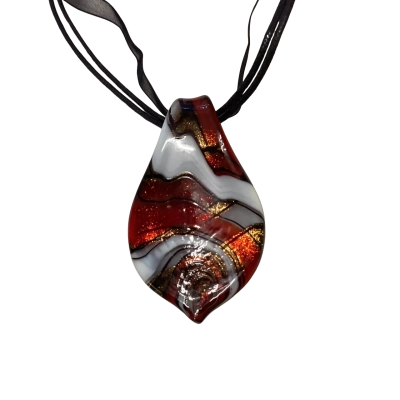 Beautiful Glass/Resin Style Necklace 