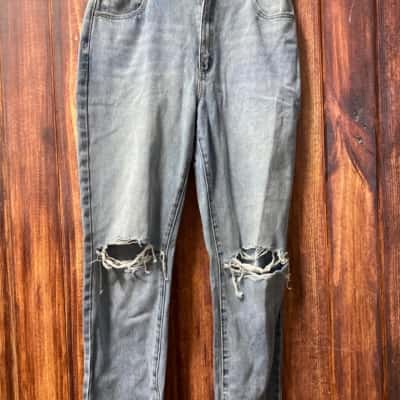 Abrand Womens  Size 11 Distressed Jeans  new 