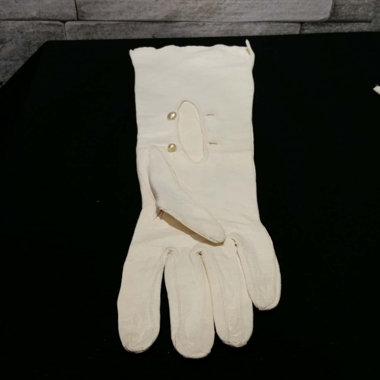 Other Vintage Dents Ladies Soft Cream Leather Gloves Womens Size 7.5