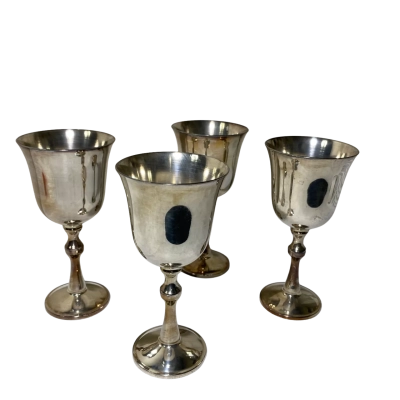 4 Silver Cups Make in Portuguese 