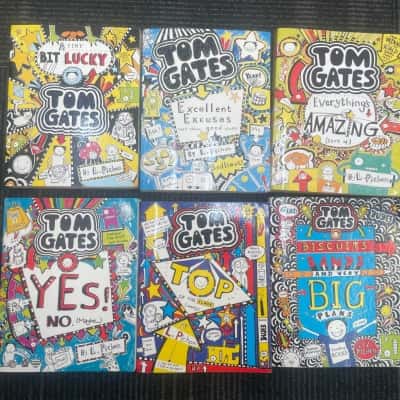 Tom Gates Collection X 6 Books 