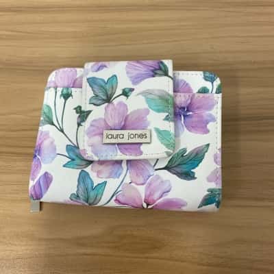 Women’s Laura jones purse 