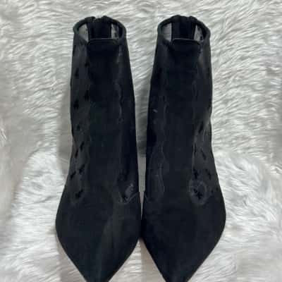  Womens  Size 10 Black heel mesh boots