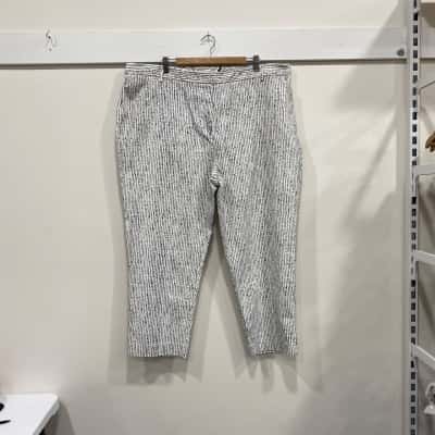 Sportscraft Womens  Size 22 Capris Pants Black  / White 