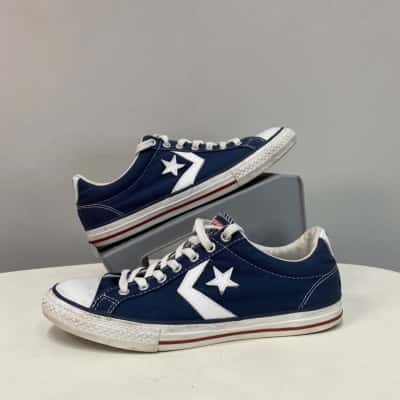 Converse Womens  Size 7 / 7.5 Sneakers Blue / White 