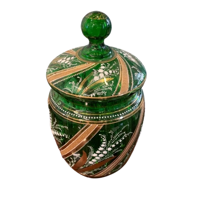 Emerald green/white and gold tone decoration lidded jar