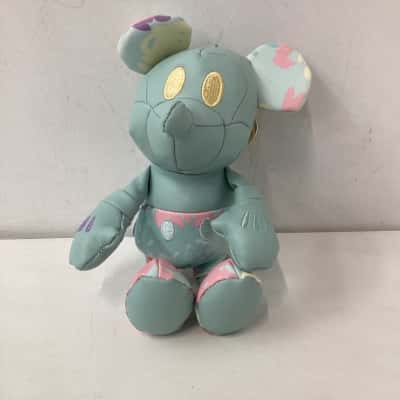 NEW - Disney Mickey and Friends Minni Mouse