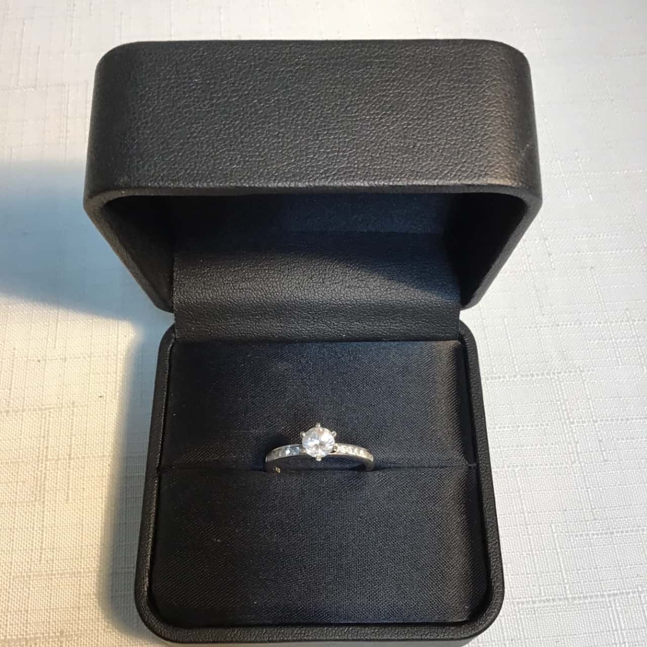 Diamantes 'LOVE' Ladies Sterling Silver (925) High Quality Ring
