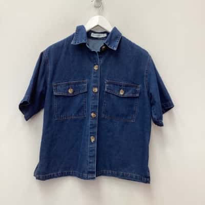 Bronzesnake Womens  Size 6 Button Up/ Short Sleeve Shirt Navy Blue 