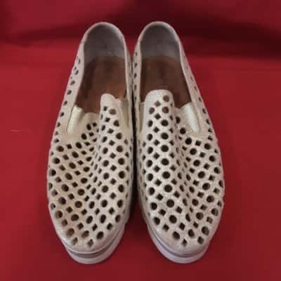 Midas Olof size 36 perforated suede style gold fabric with wedged Style loafer