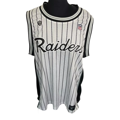 Nike Mens  Size M Black  / White 