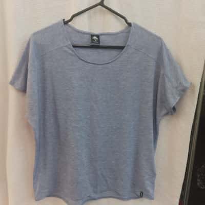 Macpac Womens  Size 10 T-shirts Blue 