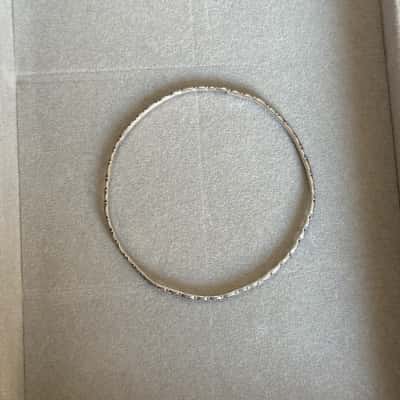 Womens silver bangle bracelet (S)